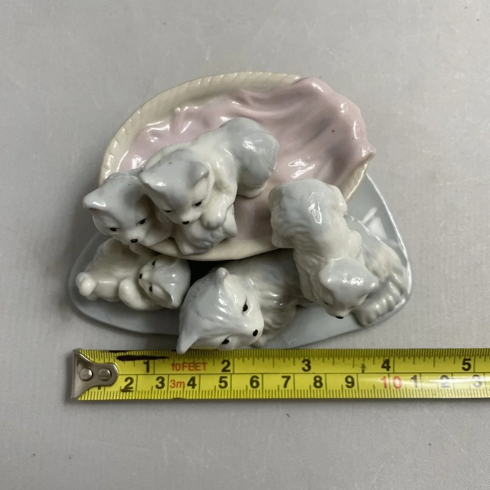Vintage Cat & Kitten Figurine By Simson Taiwan Porcelain Play Time Grey Kitty
